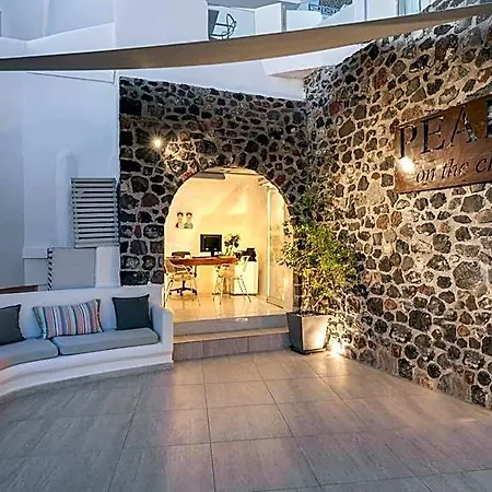 Pearl On The Cliff & Hotel 3*