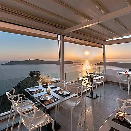 Pearl On The Cliff & Hotel 3*