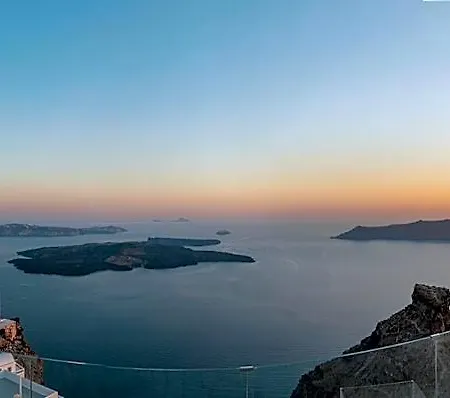 Pearl On The Cliff & Hotel 3*