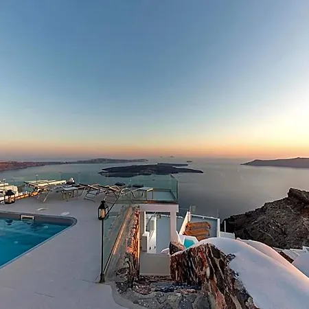 Pearl On The Cliff & Hotel 3*